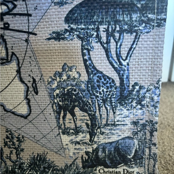 Dior Beauty around the world tote- limited edition - Picture 2 of 4